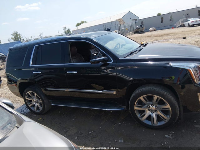 45925384 :رقم المزاد ، 1GYS4MKJ1FR695100 vin ، 2015 Cadillac Escalade Luxury مزاد بيع