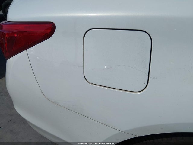 2015 Infiniti Q50 Premium მანქანა იყიდება აუქციონზე, vin: JN1BV7AP0FM352983, აუქციონის ნომერი: 45925390