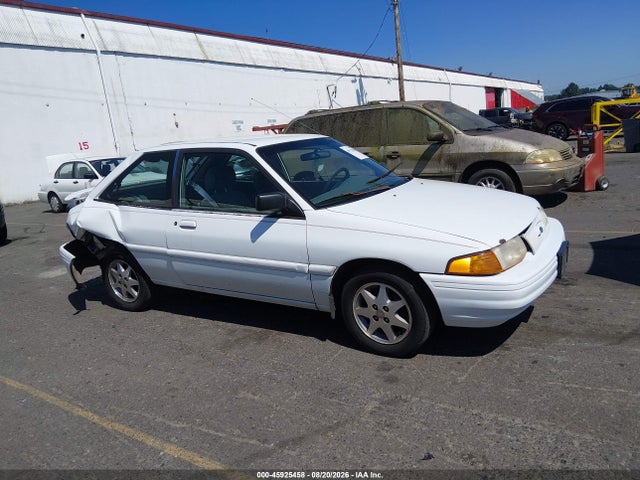 1996 Ford Escort Lx მანქანა იყიდება აუქციონზე, vin: 3FASP11J6TR153395, აუქციონის ნომერი: 45925458