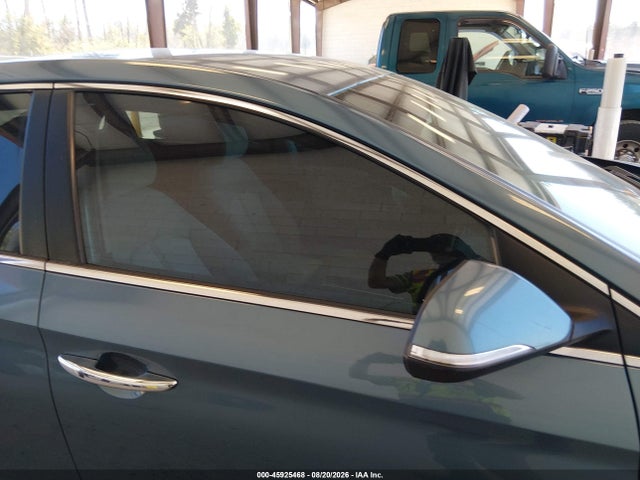 Продаж на аукціоні авто 2016 Hyundai Sonata Hybrid Se, vin: KMHE24L1XGA035477, номер лоту: 45925468
