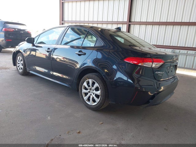 45925484 :رقم المزاد ، 5YFEPMAE0NP277067 vin ، 2022 Toyota Corolla Le مزاد بيع