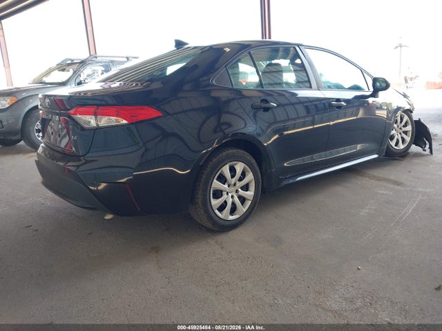 45925484 :رقم المزاد ، 5YFEPMAE0NP277067 vin ، 2022 Toyota Corolla Le مزاد بيع
