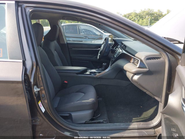 Продажа на аукционе авто 2018 Toyota Camry Hybrid Le, vin: 4T1B31HK3JU500378, номер лота: 45925643