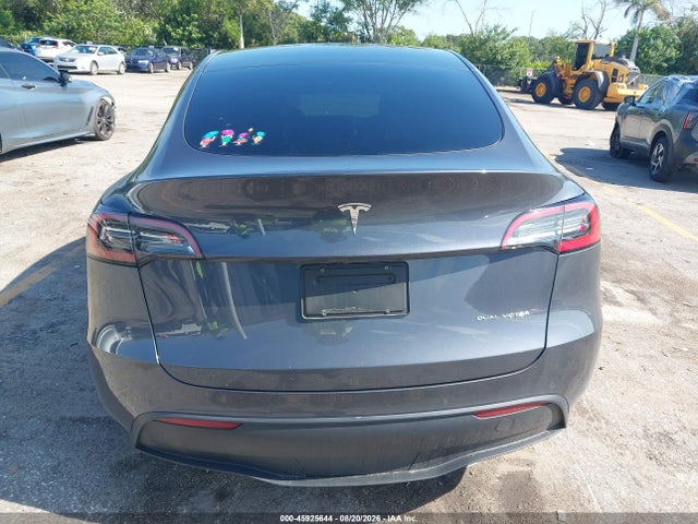 Tesla Model Y Long Range Dual Motor All-wheel Drive 2022 7SAYGDEE3NA005406 Image 14