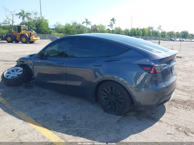 Tesla Model Y Long Range Dual Motor All-wheel Drive 2022 7SAYGDEE3NA005406 Image 3
