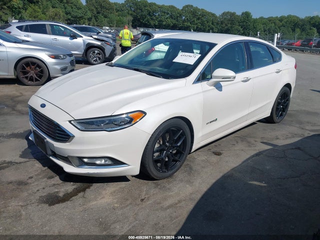 2017 Ford Fusion Hybrid Titanium მანქანა იყიდება აუქციონზე, vin: 3FA6P0RU8HR360002, აუქციონის ნომერი: 45925671
