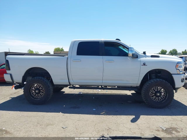 3C6UR5FL4RG197597 RAM 2500 Laramie 4x4 6&#039;4 Box