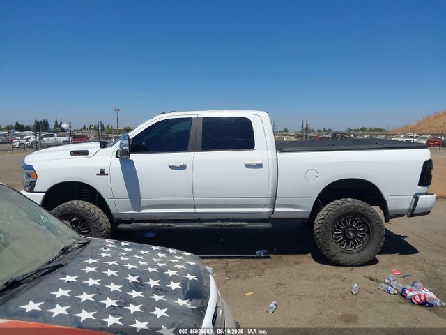 3C6UR5FL4RG197597 RAM 2500 Laramie 4x4 6&#039;4 Box