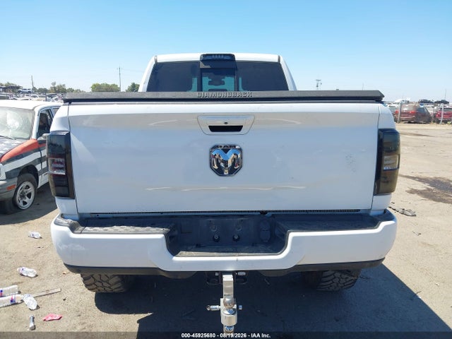 3C6UR5FL4RG197597 RAM 2500 Laramie 4x4 6&#039;4 Box