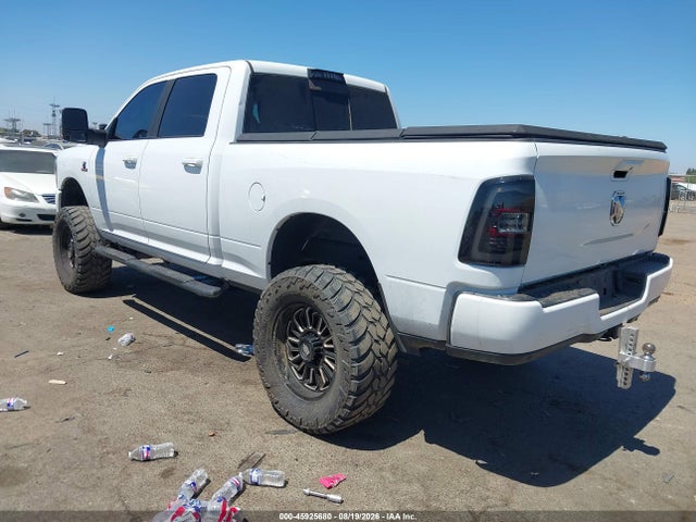 3C6UR5FL4RG197597 RAM 2500 Laramie 4x4 6&#039;4 Box