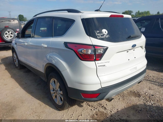 45925720 :رقم المزاد ، 1FMCU0GD9JUB15681 vin ، 2018 Ford Escape Se مزاد بيع