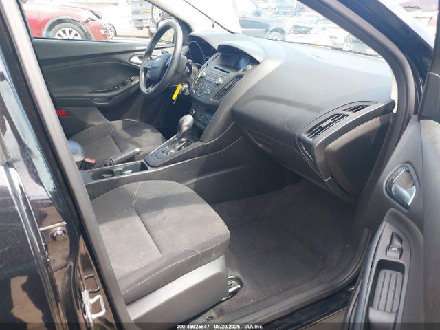 1FADP3K28GL407088 Ford FOCUS SE