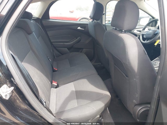 1FADP3K28GL407088 Ford FOCUS SE