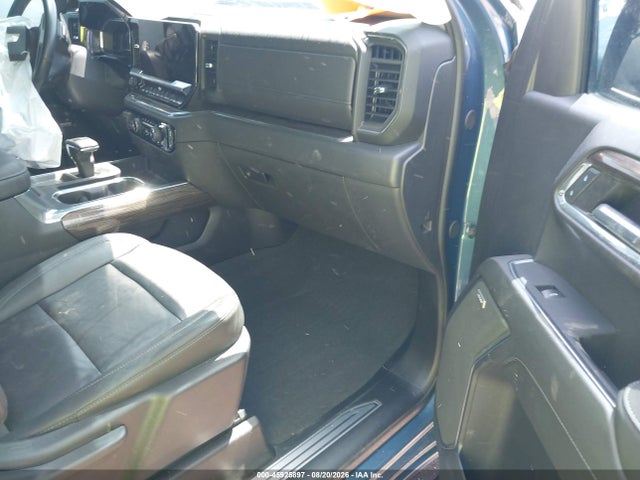 Продажа на аукционе авто 2024 Chevrolet Silverado 1500 4wd  Short Bed Lt Trail Boss, vin: 3GCUDFED0RG289958, номер лота: 45925897