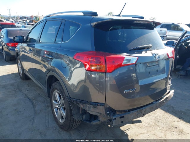 JTMWFREV7FJ042265 Toyota Rav4 Xle