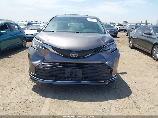 Toyota SIENNA XLE 2021 5TDYRKEC2MS013746 Image 13