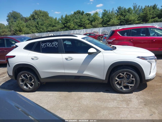 2024 Chevrolet Trax Fwd Lt მანქანა იყიდება აუქციონზე, vin: KL77LHE28RC075228, აუქციონის ნომერი: 45926093