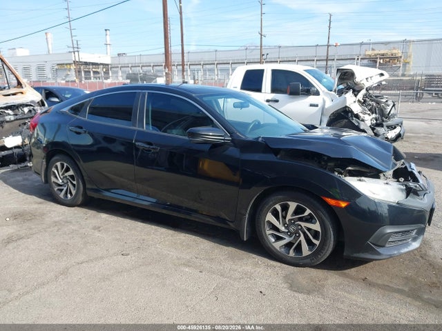 45926135 :رقم المزاد ، 19XFC2F76HE211109 vin ، 2017 Honda Civic Ex مزاد بيع
