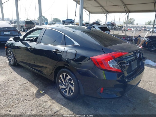 45926135 :رقم المزاد ، 19XFC2F76HE211109 vin ، 2017 Honda Civic Ex مزاد بيع