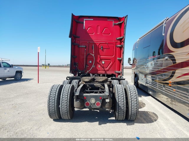 Продажа на аукционе авто 2020 Freightliner New Cascadia 126, vin: 1FUJHHDR9LLLN2171, номер лота: 45926139