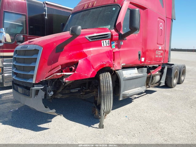 Продажа на аукционе авто 2020 Freightliner New Cascadia 126, vin: 1FUJHHDR9LLLN2171, номер лота: 45926139