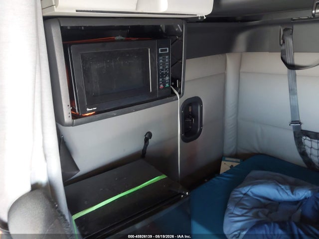 Продажа на аукционе авто 2020 Freightliner New Cascadia 126, vin: 1FUJHHDR9LLLN2171, номер лота: 45926139