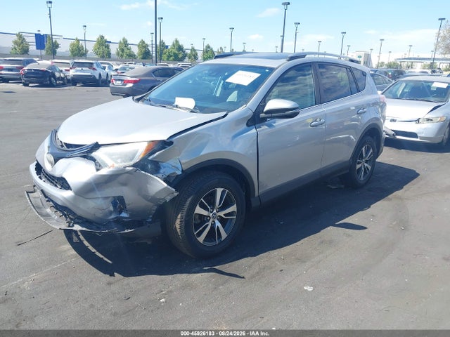 Toyota Rav4 Xle 2018 2T3WFREV1JW425886 Image 2