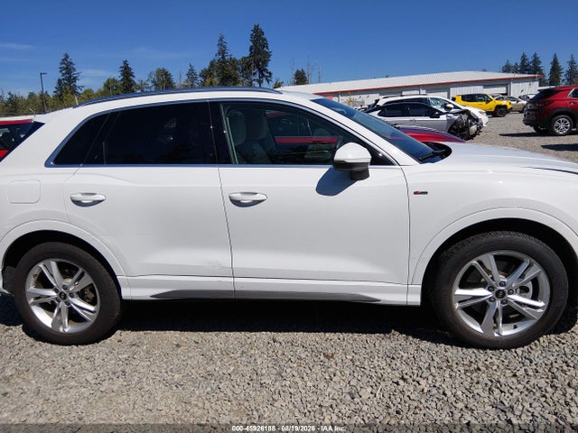 2022 Audi Q3 Premium Plus 45 Tfsi S Line Quattro Tiptronic მანქანა იყიდება აუქციონზე, vin: WA1EECF39N1123673, აუქციონის ნომერი: 45926188