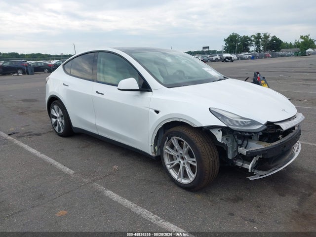 Tesla Model Y Long Range Dual Motor All-wheel Drive 2021 5YJYGAEE0MF189197 main image