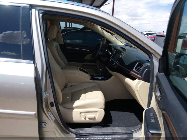 2016 Toyota Highlander Limited V6 მანქანა იყიდება აუქციონზე, vin: 5TDYKRFH4GS131874, აუქციონის ნომერი: 45926280