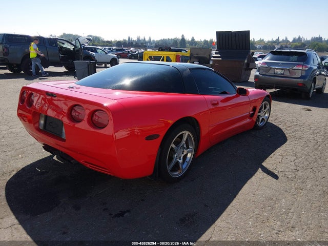 45926294 :رقم المزاد ، 1G1YY22G525113992 vin ، 2002 Chevrolet Corvette مزاد بيع