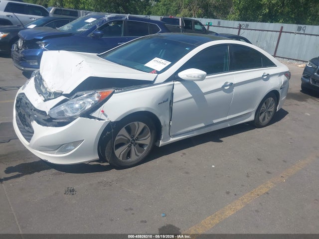 Hyundai Sonata Hybrid Limited 2015 KMHEC4A46FA131910 Image 2