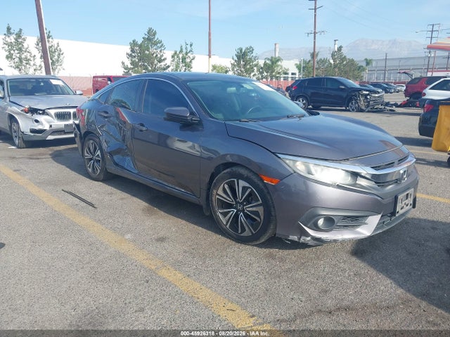 2017 2HGFC1F78HH651865 main image