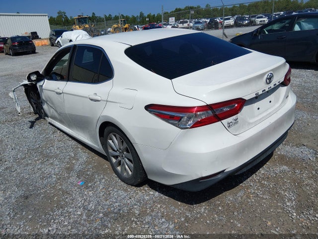 Toyota CAMRY LE 2018 JTNB11HK3J3010633 Image 3