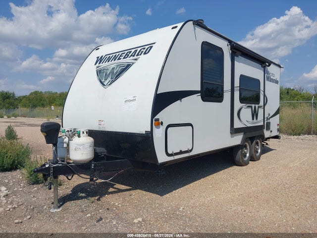 Winnebago Micro Mini Travel Trailer 2018 54CTM2J23J3037735 Image 2