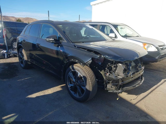 45926450 :رقم المزاد ، WA1LUBFZ1RP046714 vin ، 2024 Audi Q4 E-tron Premium Plus 55 Quattro مزاد بيع