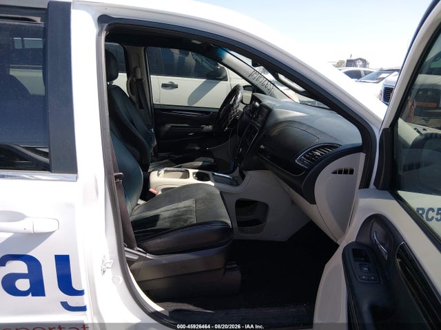 45926464 :رقم المزاد ، 2C4RDGCG5HR600933 vin ، 2017 Dodge Grand Caravan Sxt مزاد بيع