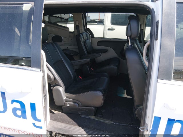 45926464 :رقم المزاد ، 2C4RDGCG5HR600933 vin ، 2017 Dodge Grand Caravan Sxt مزاد بيع