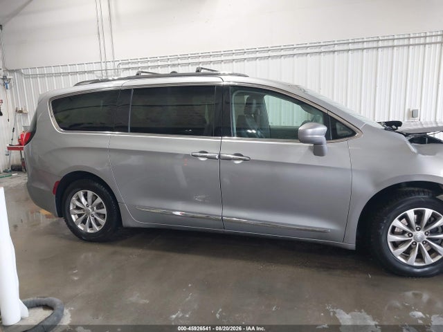Aukcja sprzedaży 2018 Chrysler Pacifica Touring L, vin: 2C4RC1BG9JR120014, numer aukcji: 45926541
