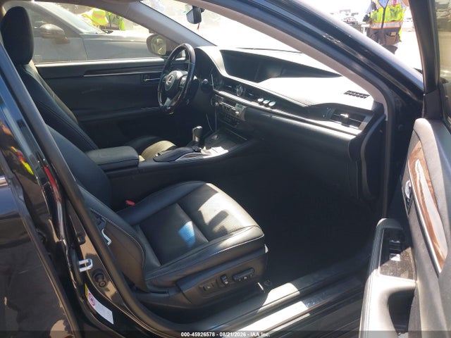 JTHBW1GGXG2102550 Lexus ES 300H