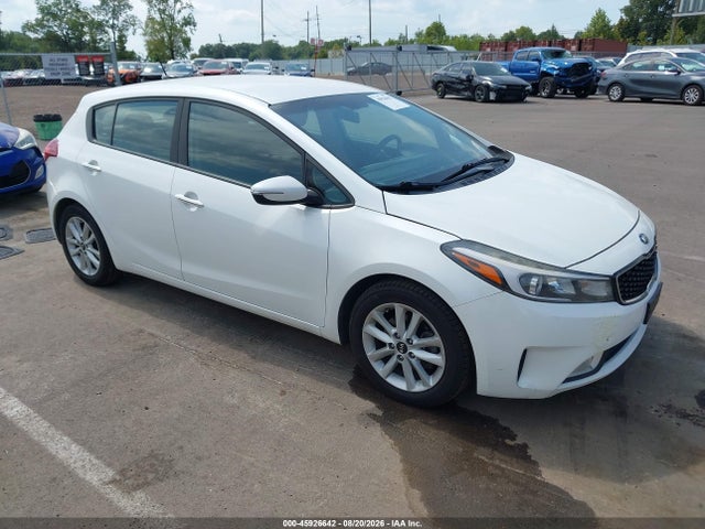 2017 Kia Forte Lx მანქანა იყიდება აუქციონზე, vin: KNAFK5A89H5685942, აუქციონის ნომერი: 45926642