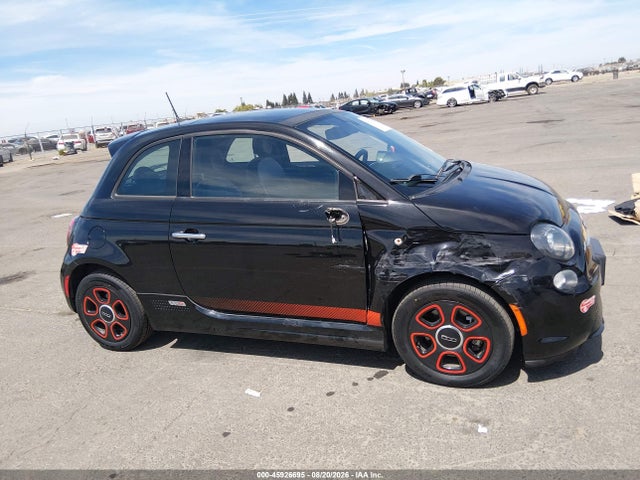 45926695 :رقم المزاد ، 3C3CFFGE6HT586237 vin ، 2017 Fiat 500e Battery Electric مزاد بيع