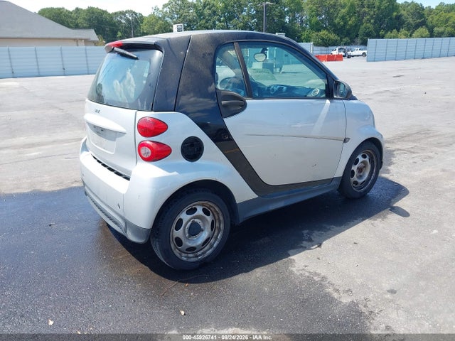2013 Smart Fortwo Pure მანქანა იყიდება აუქციონზე, vin: WMEEJ3BA3DK677579, აუქციონის ნომერი: 45926741
