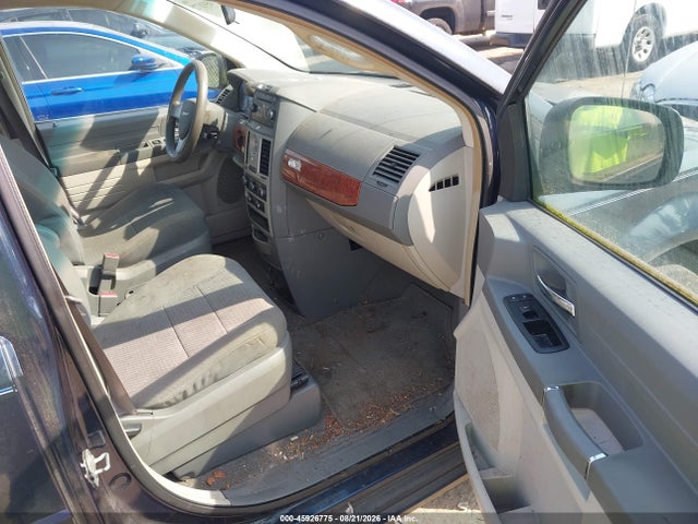 45926775 :رقم المزاد ، 2A8HR44E09R617335 vin ، 2009 Chrysler Town & Country Lx مزاد بيع