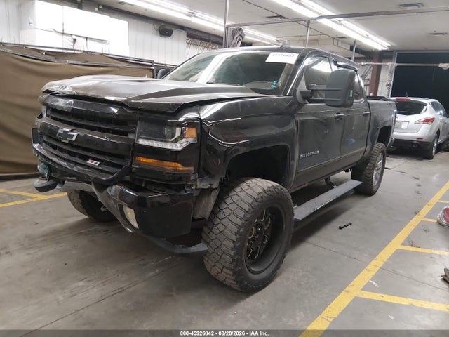 3GCUKREC0JG136466 Chevrolet Silverado 1500 2lt