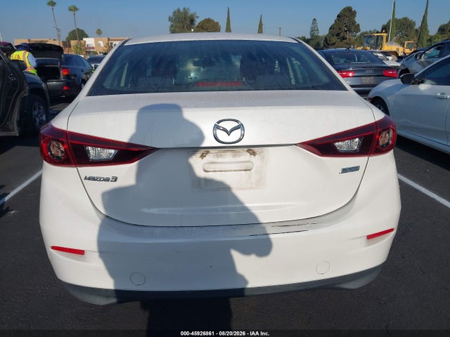 Продажа на аукционе авто 2015 Mazda Mazda3 I Sport, vin: 3MZBM1U72FM197928, номер лота: 45926861