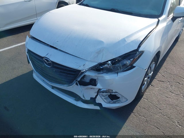 Продажа на аукционе авто 2015 Mazda Mazda3 I Sport, vin: 3MZBM1U72FM197928, номер лота: 45926861