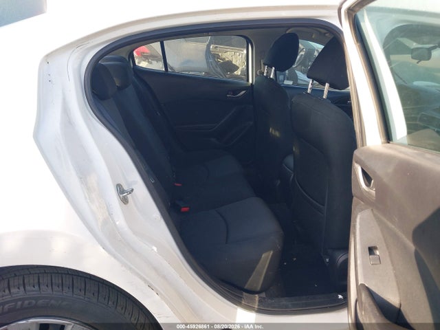 Продажа на аукционе авто 2015 Mazda Mazda3 I Sport, vin: 3MZBM1U72FM197928, номер лота: 45926861