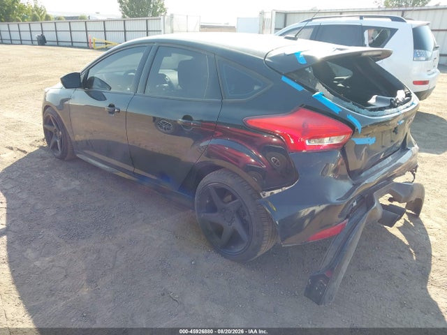 Ford FOCUS ST 2017 1FADP3L91HL255524 Image 3