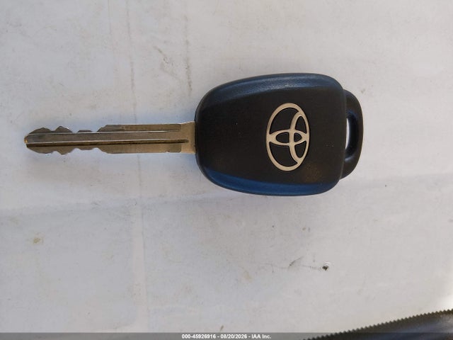 2T3BFREV2FW294537 Toyota RAV4 LE